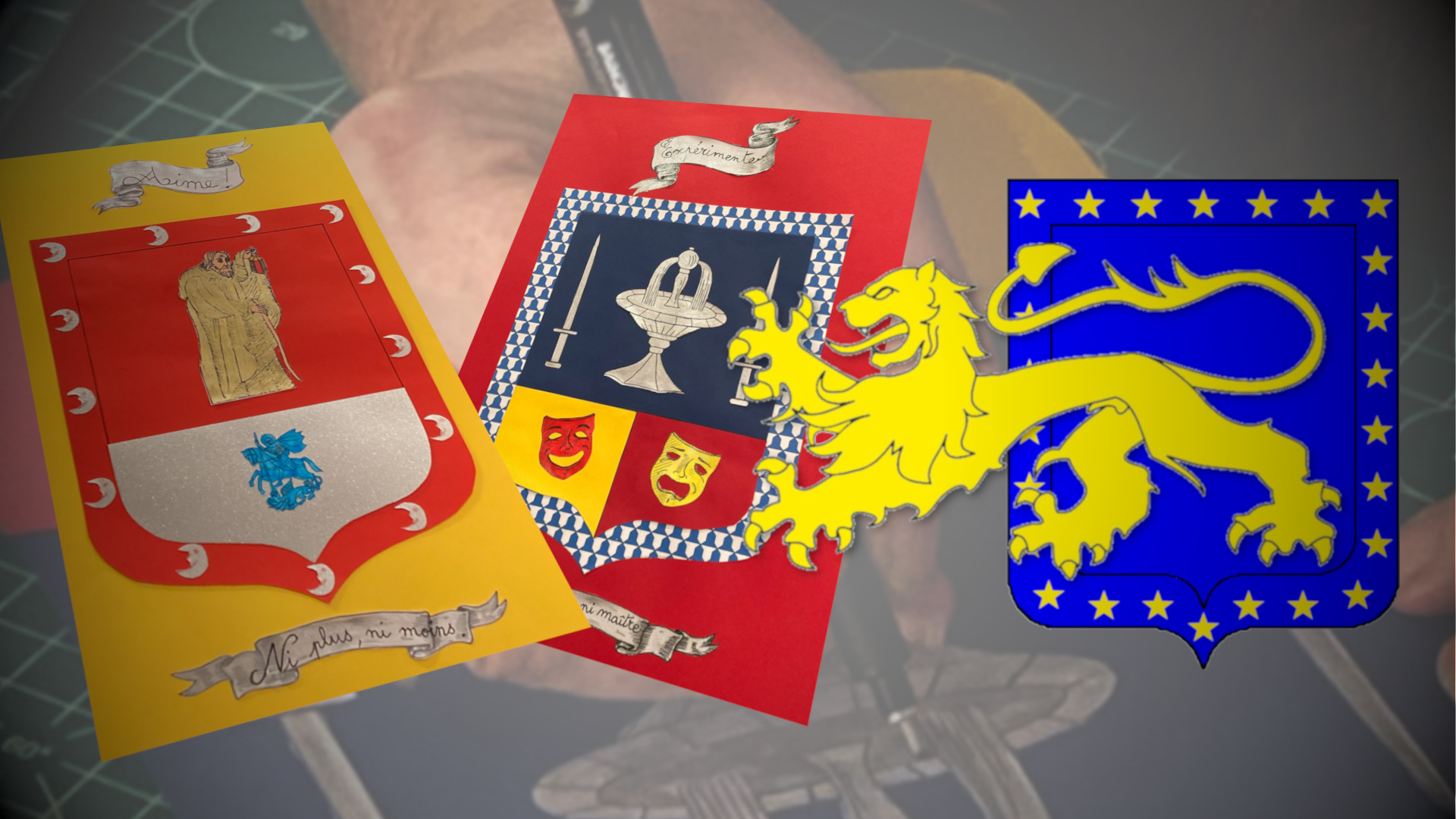 Plusieurs blasons personnels peints à la main, avec devises et symboles